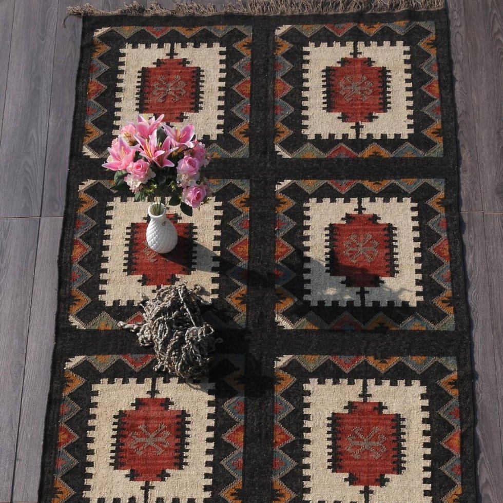 Tapis kilim en laine et jute noir – Image 2
