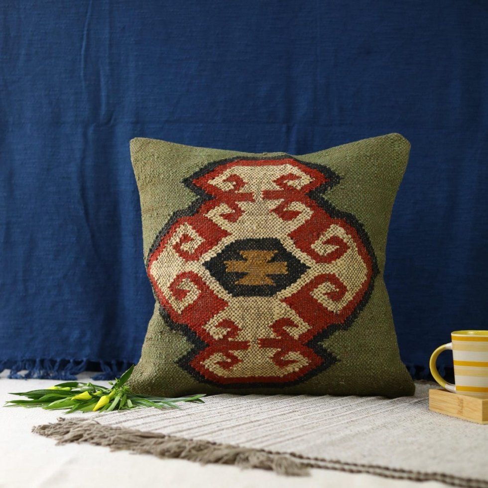 Coussin kilim en laine et jute tissé à la main