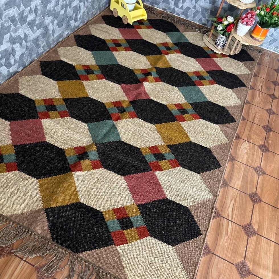 Tapis hexagonal en laine et jute – Image 2