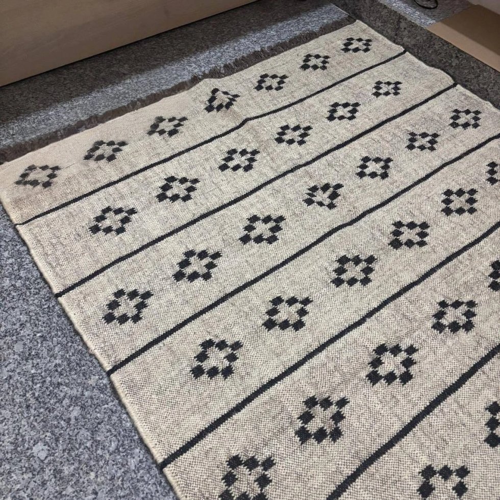 Tapis de jute en laine gris clair