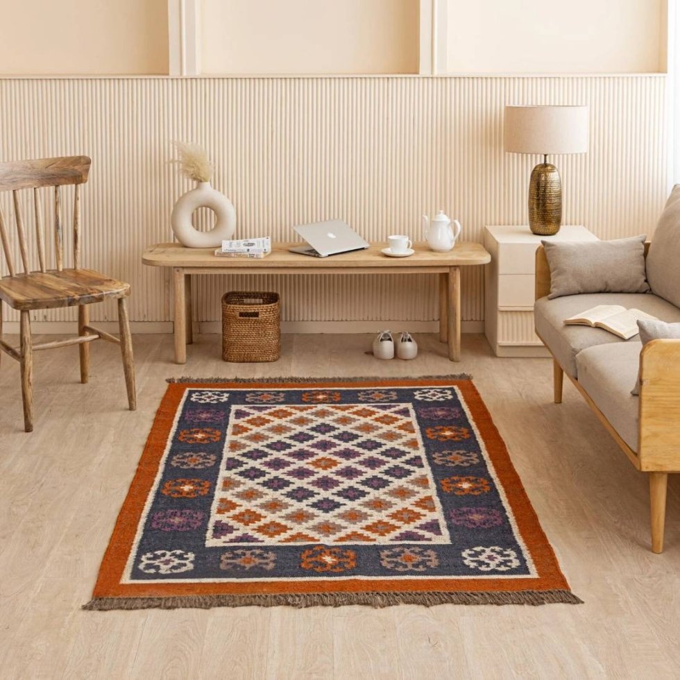 Tapis en laine et jute à bordure rouille