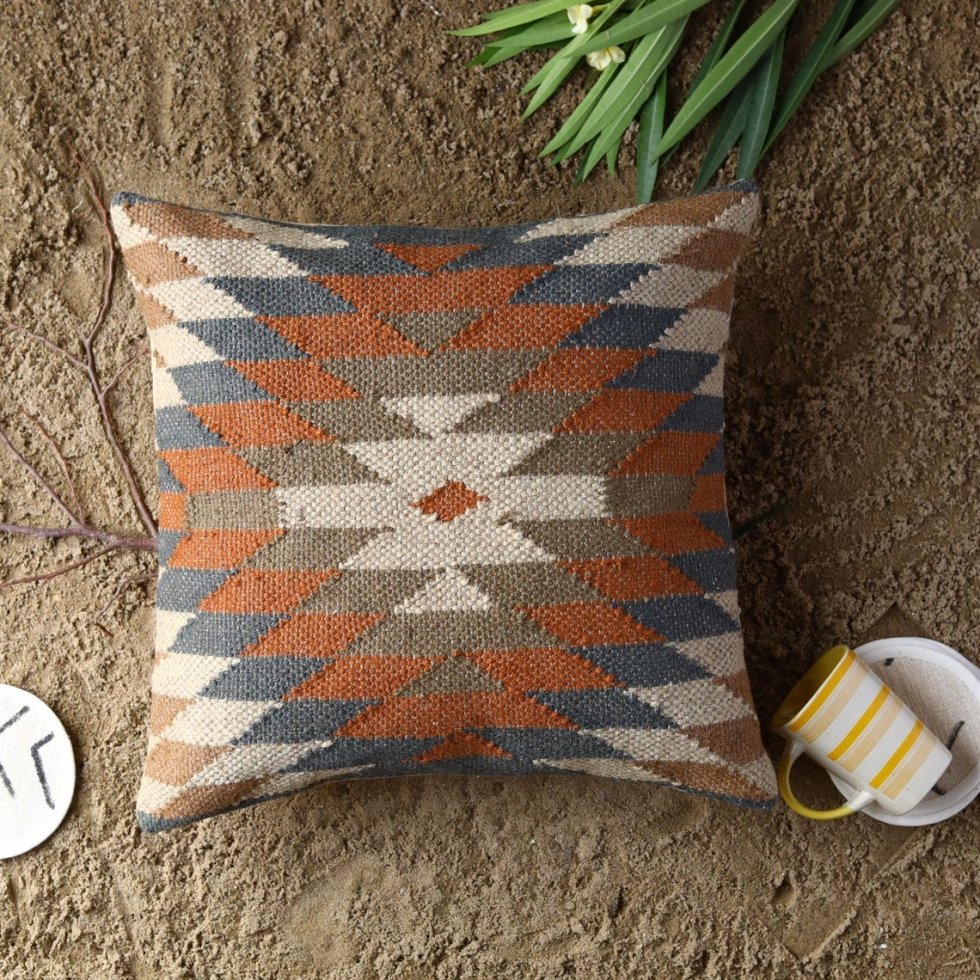 Coussin kilim vintage en laine et jute – Image 2