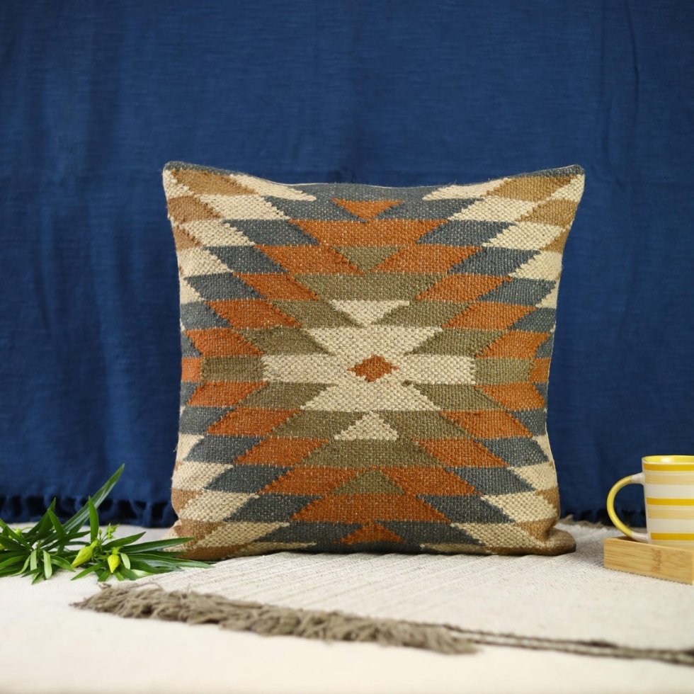 Coussin kilim vintage en laine et jute